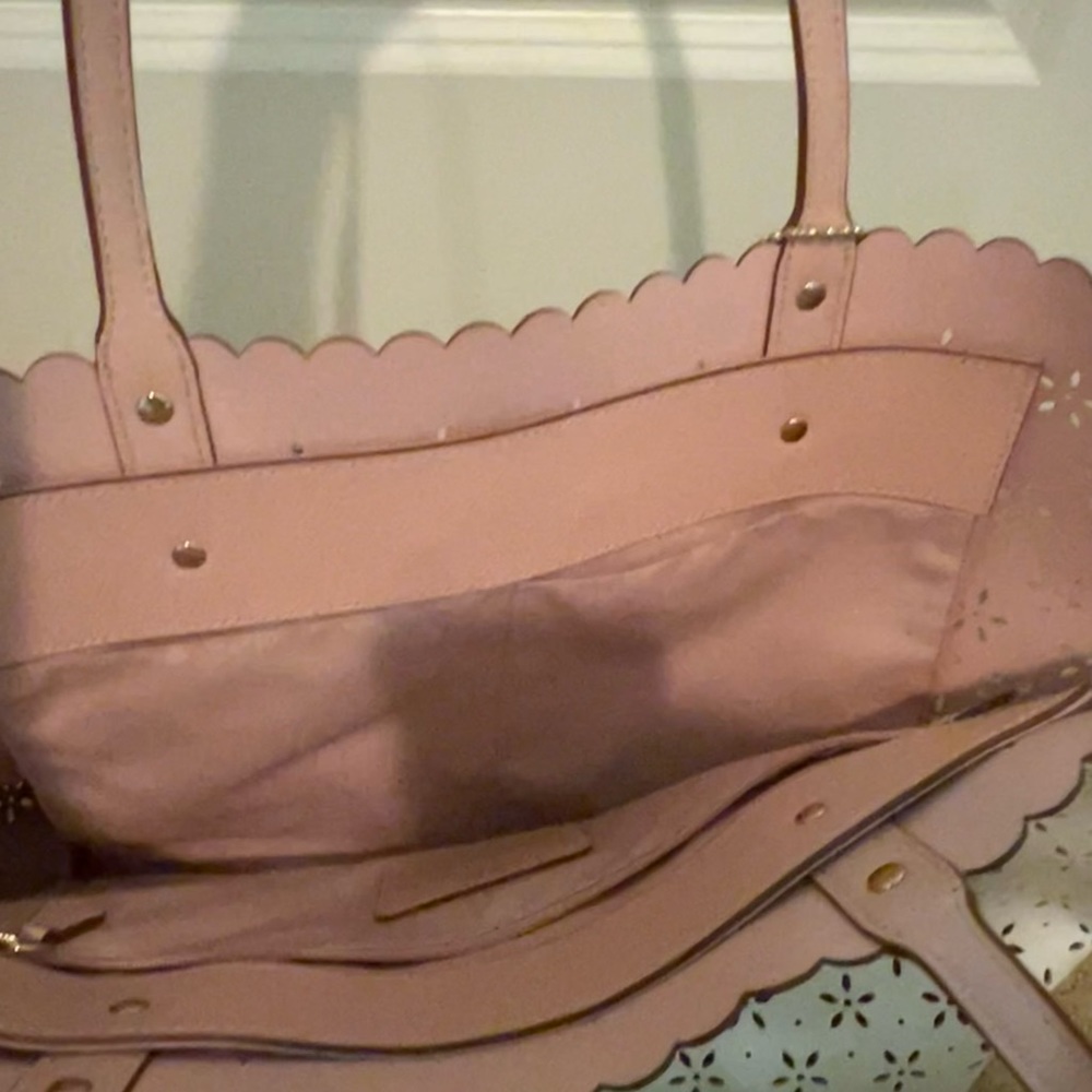 Coach Eyelet Pearlized Off White Leather Tote Bag GUC - Picture 5 of 13